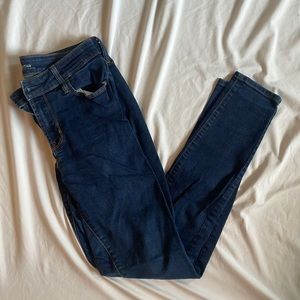 Old navy mid-rise rockstar jeans. Size 4.